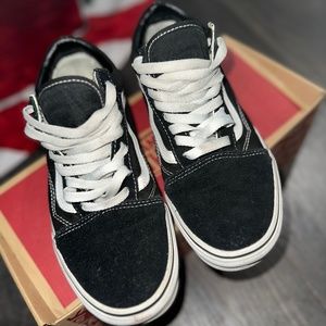 Classic Black & white lace up vans